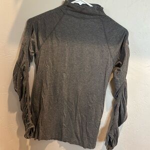 Fabletics women’s extra small active shirt